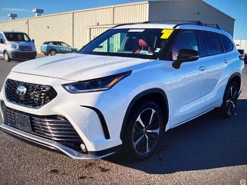 Blizzard Pearl 2021 Toyota Highlander XSE