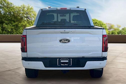Oxford White 2025 Ford F-150 XLT