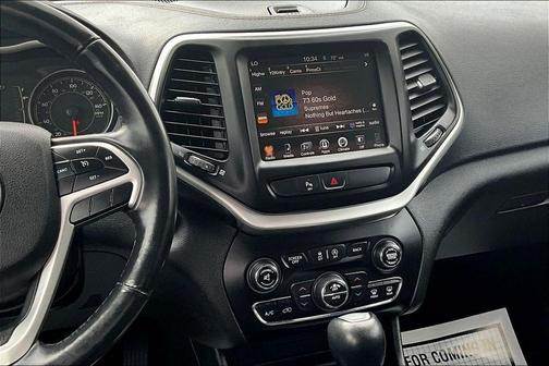 Bright White Clearcoat 2018 Jeep Cherokee Latitude Plus