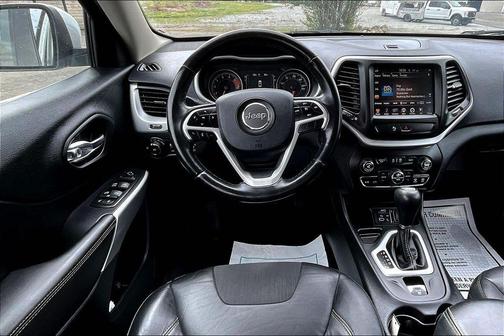 Bright White Clearcoat 2018 Jeep Cherokee Latitude Plus