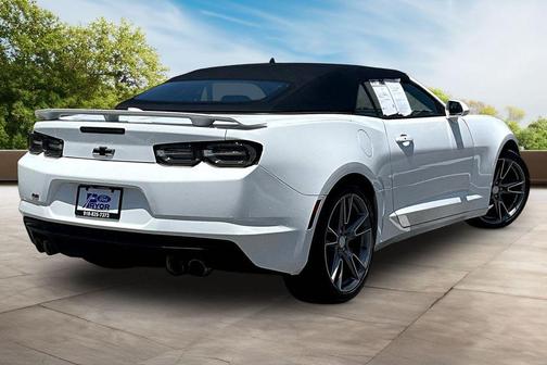 Summit White 2019 Chevrolet Camaro 1LT