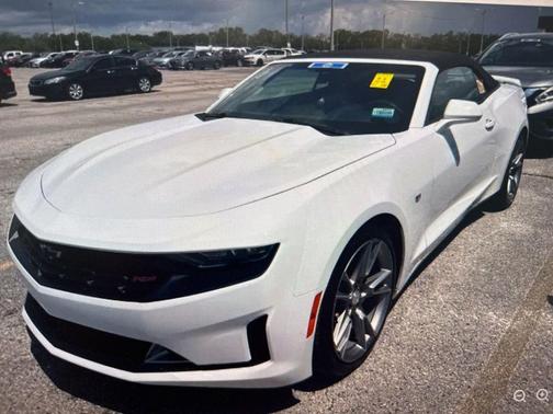 Summit White 2019 Chevrolet Camaro 1LT