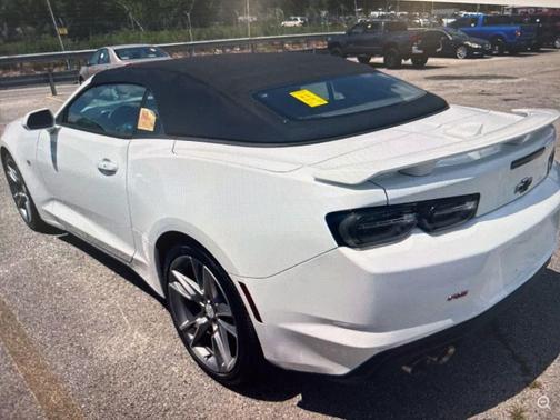 Summit White 2019 Chevrolet Camaro 1LT