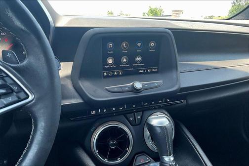 Summit White 2019 Chevrolet Camaro 1LT