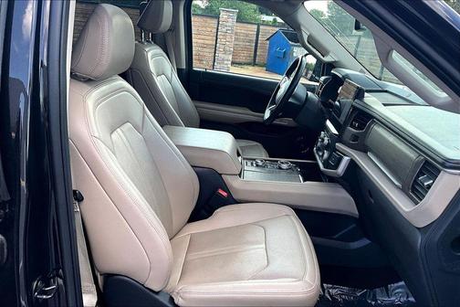 Black Metallic 2024 Ford Expedition Limited
