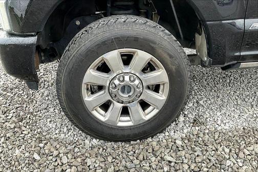 Black 2022 Ford F-350 Platinum