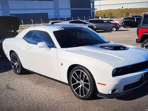 2017 Dodge Challenger 392 Hemi Scat Pack Shaker