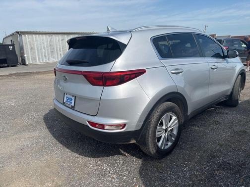 Sparkling Silver 2018 Kia Sportage LX