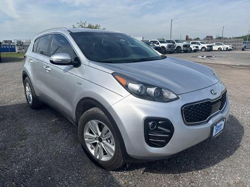 Sparkling Silver 2018 Kia Sportage LX