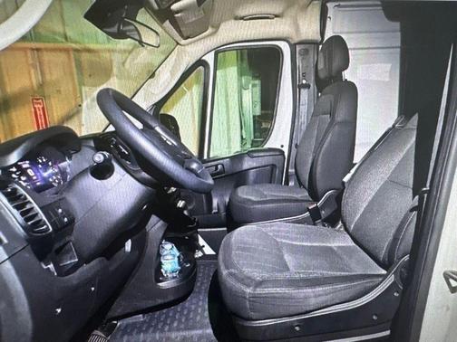 Bright White Clearcoat 2023 RAM ProMaster 2500 High Roof