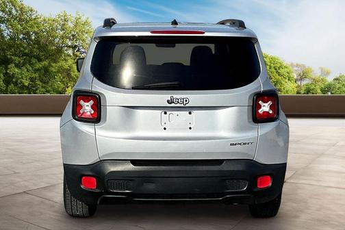Glacier Metallic 2016 Jeep Renegade Sport
