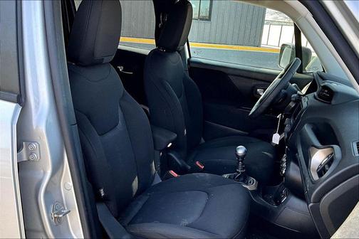 Glacier Metallic 2016 Jeep Renegade Sport