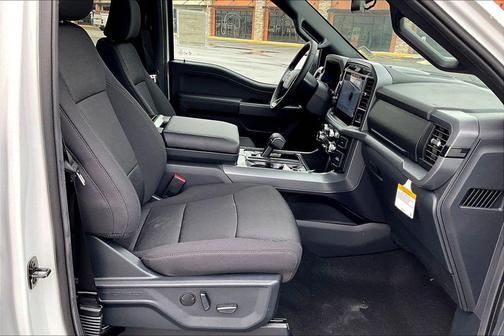 Oxford White 2025 Ford F-150 XLT