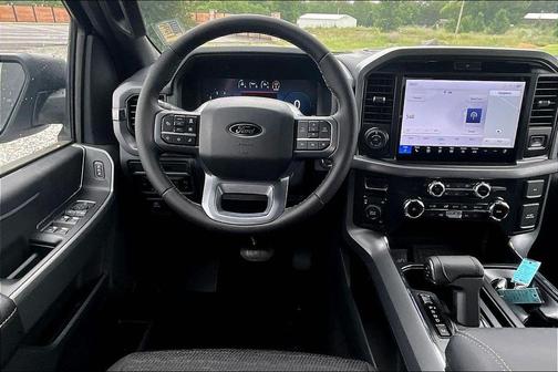 Oxford White 2025 Ford F-150 XLT