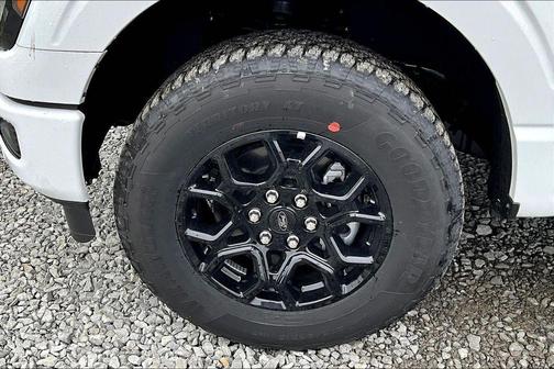 Oxford White 2025 Ford F-150 XLT
