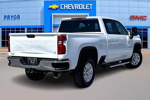 Summit White 2022 Chevrolet Silverado 2500 LT