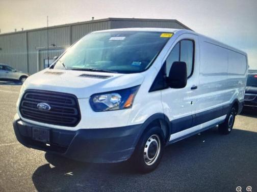 Oxford White 2019 Ford Transit-250 Base