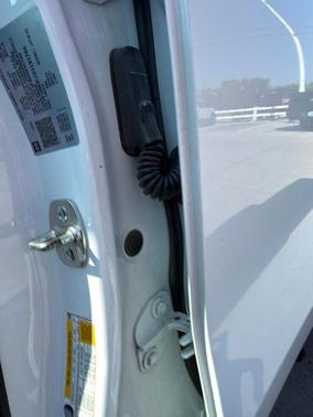 Summit White 2025 GMC Canyon Elevation