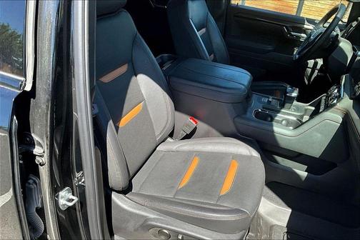 Onyx Black 2025 GMC Sierra 1500 AT4