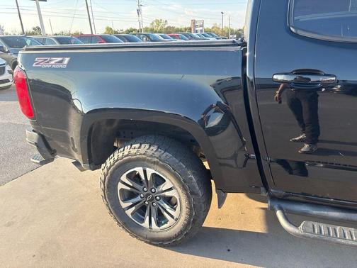 Black 2022 Chevrolet Colorado Z71