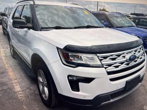 Oxford White 2019 Ford Explorer XLT