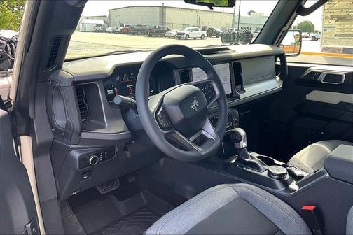 Desert Sand 2026 Ford Bronco Base