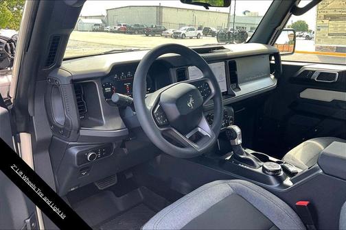 Desert Sand 2026 Ford Bronco Base