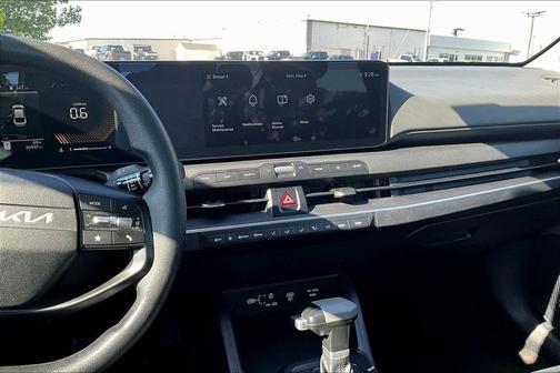 Aurora Black Pearl 2025 Kia K4