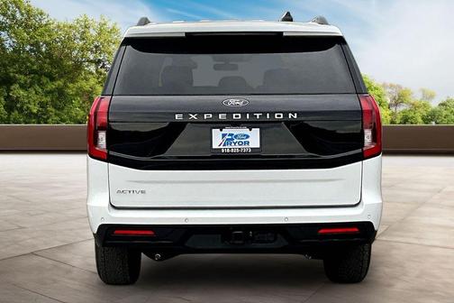Oxford White 2026 Ford Expedition Active