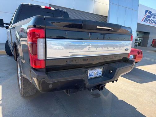 Black Metallic 2019 Ford F-250 Platinum