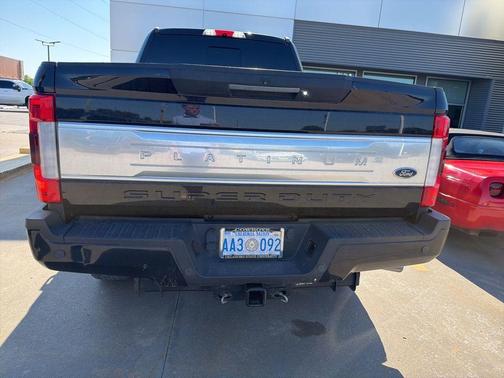 Black Metallic 2019 Ford F-250 Platinum