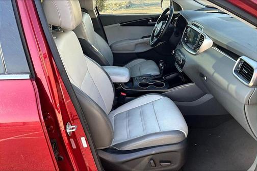 Remington Red Metallic 2017 Kia Sorento SX