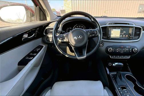 Remington Red Metallic 2017 Kia Sorento SX