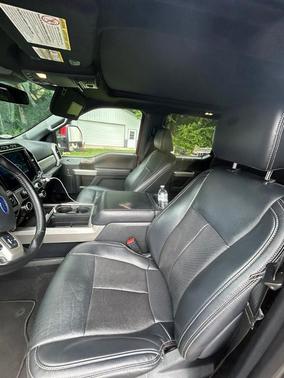 Rapid Red Metallic Tinted Clearcoat 2022 Ford F-250 Lariat