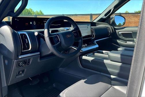 Oxford White 2026 Ford Expedition Platinum
