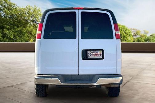 Summit White 2013 Chevrolet Express 2500 LT