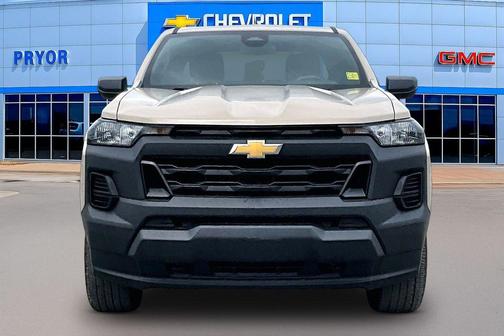 Sand Dune Metallic 2024 Chevrolet Colorado WT