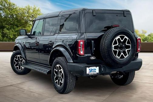 Shadow Black 2026 Ford Bronco Outer Banks