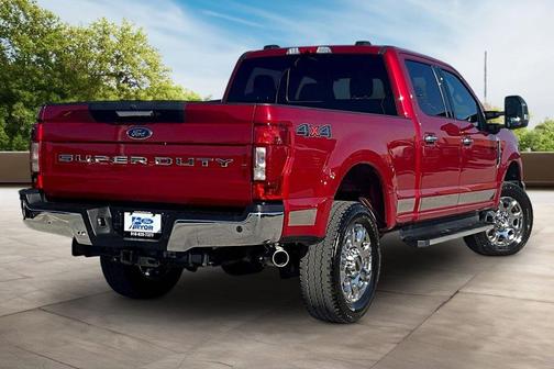 Rapid Red Metallic Tinted Clearcoat 2022 Ford F-350 Lariat Super Duty