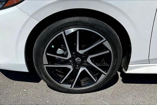 White 2024 Nissan Sentra SR