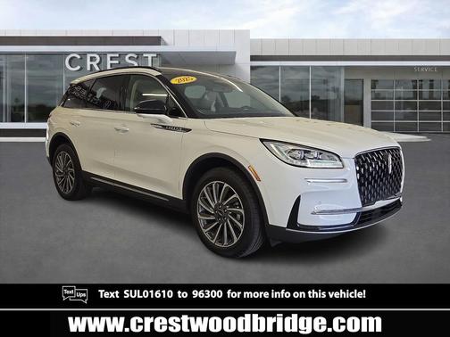 Crystal White Metallic Clearcoat 2025 Lincoln Corsair Reserve AWD