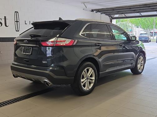 Baltic Sea Green Metallic 2019 Ford Edge SEL AWD