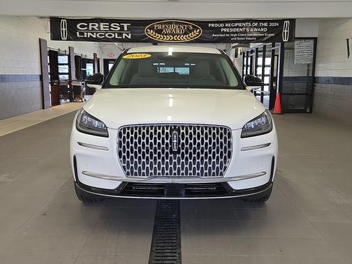 Ceramic Pearl Metallic Tinted Clearcoat 2023 Lincoln Corsair Standard AWD