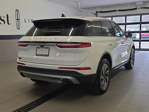 2023 Lincoln Corsair Standard