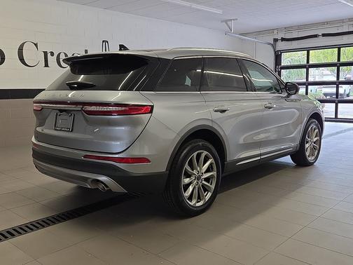 Silver Radiance Metallic Clearcoat 2022 Lincoln Corsair Standard AWD