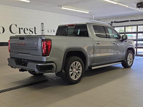 Sterling Metallic 2025 GMC Sierra 1500 4WD Crew Cab 147" Denali