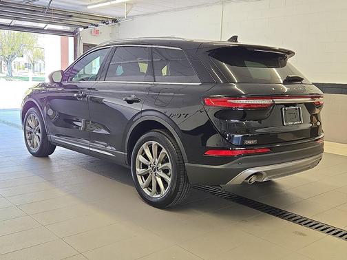 Infinite Black Metallic Clearcoat 2022 Lincoln Corsair Standard AWD