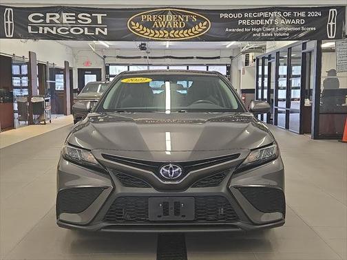 2021 Toyota Camry SE Auto (Natl)