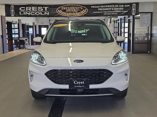 2022 Ford Escape Titanium