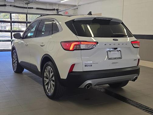2022 Ford Escape Titanium